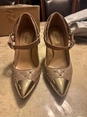 Valentino Garavani Rockstud Spike Mary Jane Pumps Cap-Toe Blush Pink 36 + COA